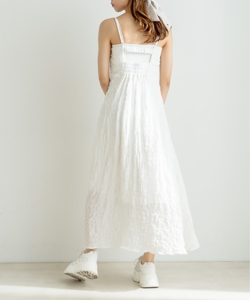 OLIVE des OLIVE(オリーブデオリーブ)の「【WEB限定カラー有】胸クシュキャミワンピース(ワンピース・レディース・サックスブルー/ブラック/オフホワイト/チェック・FREE)」の8枚目の写真