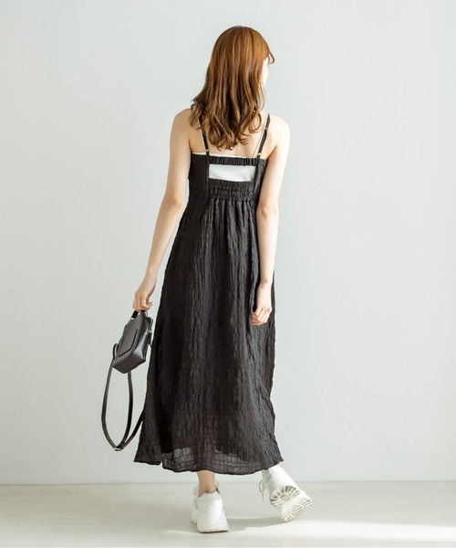 OLIVE des OLIVE(オリーブデオリーブ)の「【WEB限定カラー有】胸クシュキャミワンピース(ワンピース・レディース・サックスブルー/ブラック/オフホワイト/チェック・FREE)」の18枚目の写真