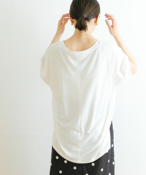 URBAN RESEARCH(アーバンリサーチ)の「Relax drape T-shirts(Tシャツ/カットソー・レディース・オフホワイト/チャコールグレー・FREE)」の6枚目の写真
