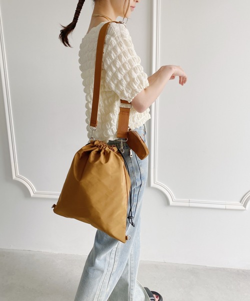 thank U more（サンキューモア）の「マルチポーチ付き【2WAY】エステルショルダーバッグ＆ボディーバッグ（ショルダーバッグ・レディース・アイボリー/ブラック/ブラウン/グリーン・FREE）」の3枚目の写真