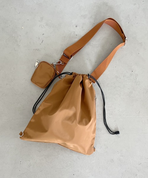 thank U more（サンキューモア）の「マルチポーチ付き【2WAY】エステルショルダーバッグ＆ボディーバッグ（ショルダーバッグ・レディース・アイボリー/ブラック/ブラウン/グリーン・FREE）」の10枚目の写真