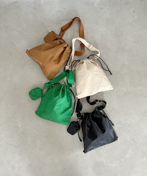 thank U more（サンキューモア）の「マルチポーチ付き【2WAY】エステルショルダーバッグ＆ボディーバッグ（ショルダーバッグ・レディース・アイボリー/ブラック/ブラウン/グリーン・FREE）」の22枚目の写真