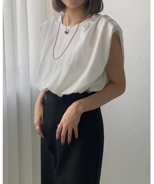 leimn(レイムン)の「パフショルダーコンパクトTシャツ(Tシャツ/カットソー・レディース・ベージュ/ホワイト/ブラック・FREE)」の4枚目の写真