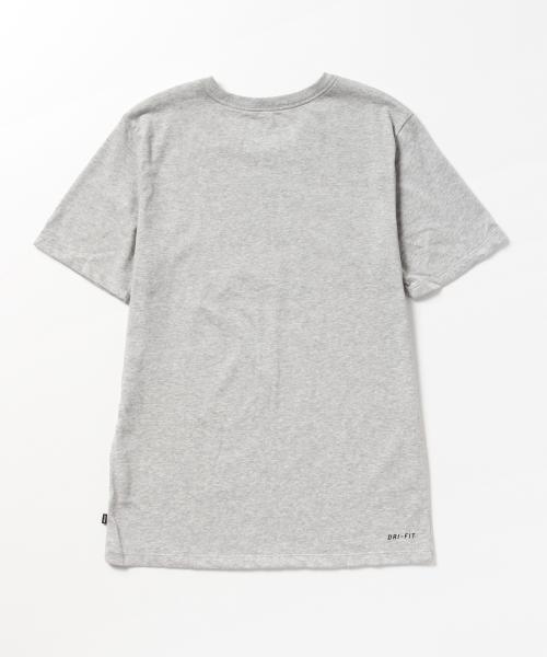 BEAMS BOY（ビームスボーイ）の「NIKE / Dri-FIT SBアイコン ロゴTシャツ（Tシャツ/カットソー・レディース・グレー/ブラック・SMALL/LARGE）」の3枚目の写真