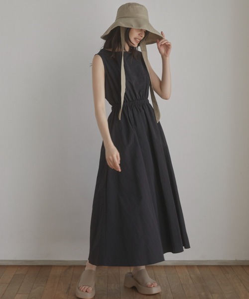 ACYM(アシーム)の「Back open nylon ワンピース(ワンピース・レディース・ブラック/カーキ/アイボリー・FREE)」の17枚目の写真