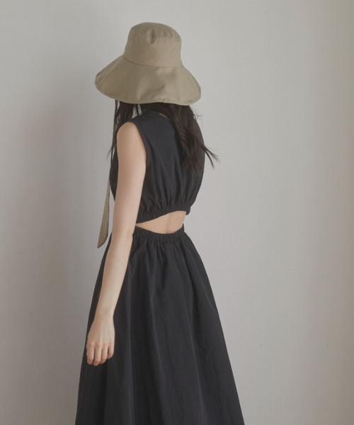 ACYM(アシーム)の「Back open nylon ワンピース(ワンピース・レディース・ブラック/カーキ/アイボリー・FREE)」の11枚目の写真