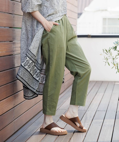 studio CLIP（スタディオクリップ）の「【撥水/接触冷感/速乾】夏のお手入れらくらくテーパードパンツ（その他パンツ・レディース・ネイビー/ベージュ/カーキ/ライトグリーン/その他1/その他2・SMALL/MEDIUM/LARGE/XXX-LARGE/XX-LARGE/PF/X-LARGE）」の15枚目の写真