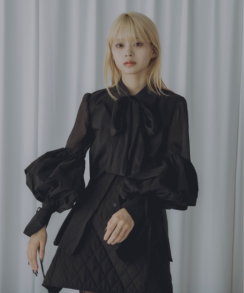 Ezick(エジック)の「【 Poisonous 】Clenched canele ribbon tie blouse(シャツ/ブラウス・レディース・ブラック・FREE)」の4枚目の写真
