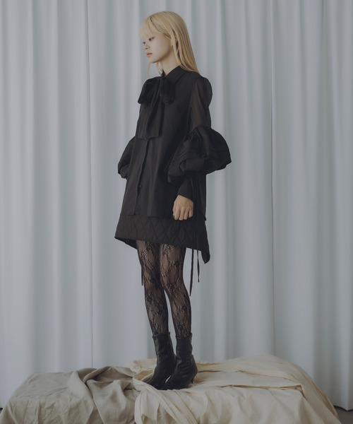 Ezick(エジック)の「【 Poisonous 】Clenched canele ribbon tie blouse(シャツ/ブラウス・レディース・ブラック・FREE)」の3枚目の写真