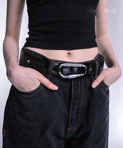 ROOPTOKYO(ループトウキョウ)の「カラビナバックルベルト(ベルト・レディース・ブラック・FREE)」の4枚目の写真