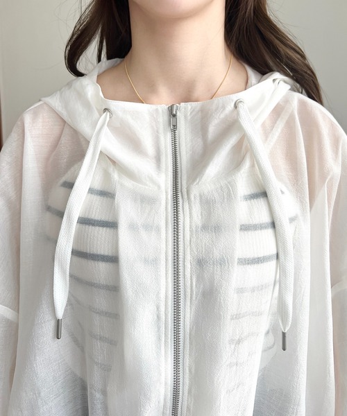 moment+（モーメントプラス）の「シアーフードボリュームスリーブマウンテンパーカー（マウンテンパーカー・レディース・アイボリー/グレイッシュベージュ/ブラック/ピンク・M）」の13枚目の写真