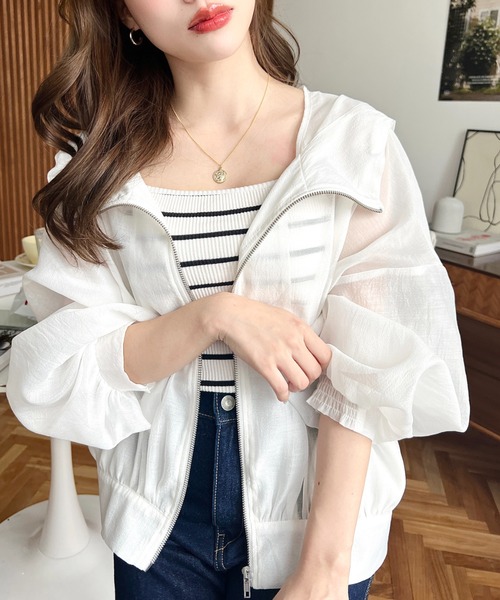 moment+（モーメントプラス）の「シアーフードボリュームスリーブマウンテンパーカー（マウンテンパーカー・レディース・アイボリー/グレイッシュベージュ/ブラック/ピンク・M）」の7枚目の写真