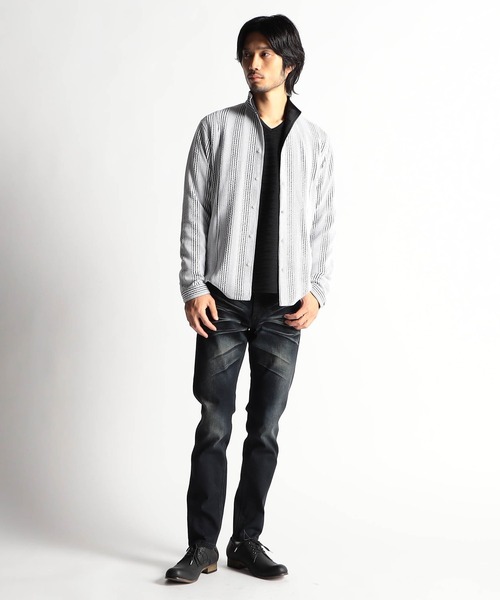 HIDEAWAYS NICOLE（ハイダウェイニコル）の「ブリスターストライプイタリアンカラーシャツ（シャツ/ブラウス・メンズ・ホワイト×ブラック/ブラック×ホワイト/オフホワイト・LARGE/MEDIUM/X-LARGE）」の4枚目の写真