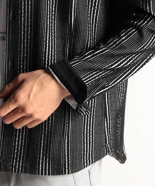 HIDEAWAYS NICOLE（ハイダウェイニコル）の「ブリスターストライプイタリアンカラーシャツ（シャツ/ブラウス・メンズ・ホワイト×ブラック/ブラック×ホワイト/オフホワイト・LARGE/MEDIUM/X-LARGE）」の11枚目の写真