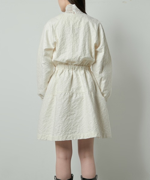 LE CIEL BLEU(ルシェルブルー)の「ジャカードボンバードレス / Jacquard Bomber Dress(ワンピース・レディース・ホワイト/ブラック・36)」の7枚目の写真