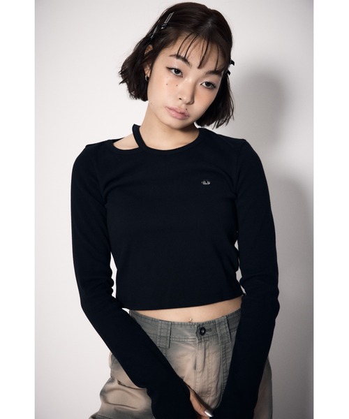 LAGUA GEM（ラグアジェム）の「METAL MOTIF ロングTシャツ（Tシャツ/カットソー・レディース・ライトピンク/ライトブルー/ブラック/ホワイト・FREE）」の6枚目の写真