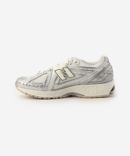 NEW BALANCE(ニューバランス)の「New Balance | M1906R WOMEN(スニーカー・レディース・ホワイト系その他・24.5/24/23/23.5)」の3枚目の写真