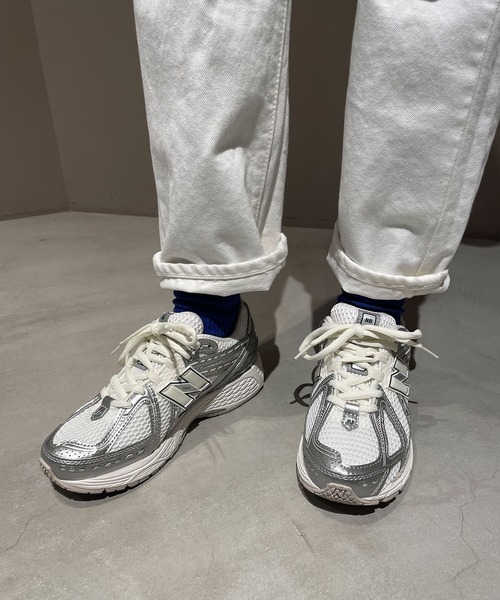 NEW BALANCE(ニューバランス)の「New Balance | M1906R WOMEN(スニーカー・レディース・ホワイト系その他・24.5/24/23/23.5)」の1枚目の写真