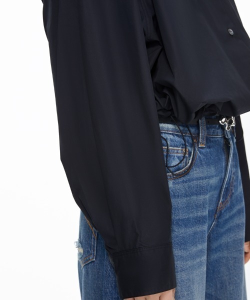 JNBY(ジェーエヌビーワイ)の「Oversized Drawstring Cotton Cropped Shirt(シャツ/ブラウス・レディース・ブラック/ホワイト/グリーン・34/36/38)」の20枚目の写真