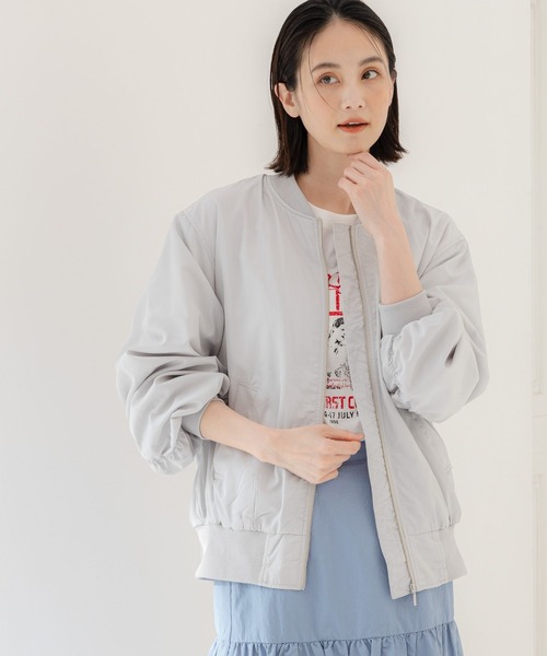 LAKOLE（ラコレ）の「シャーリングスリーブMA-1 / 104471（MA-1・レディース・ブラック/グレー/アイボリー・SMALL/MEDIUM）」の14枚目の写真