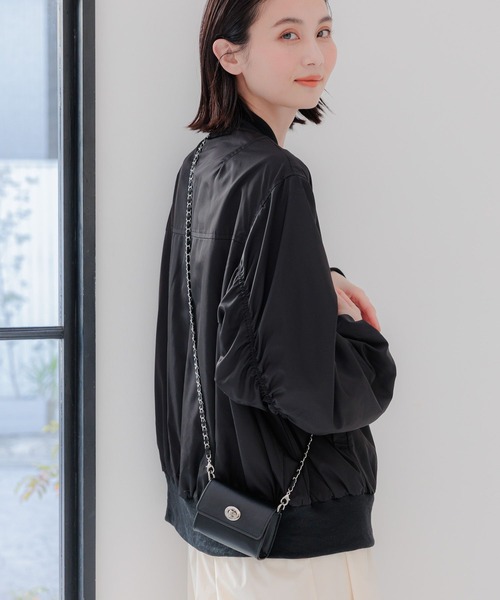 LAKOLE（ラコレ）の「シャーリングスリーブMA-1 / 104471（MA-1・レディース・ブラック/グレー/アイボリー・SMALL/MEDIUM）」の9枚目の写真