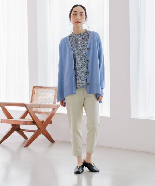 studio CLIP（スタディオクリップ）の「【スッキリ春らくパンツ】サブリナパンツ[プラスサイズあり]（その他パンツ・レディース・キャメル/オフホワイト/グレー/カーキ/ブラック/ネイビー・MEDIUM/SMALL/XXX-LARGE/XX-LARGE/X-LARGE/LARGE）」の12枚目の写真