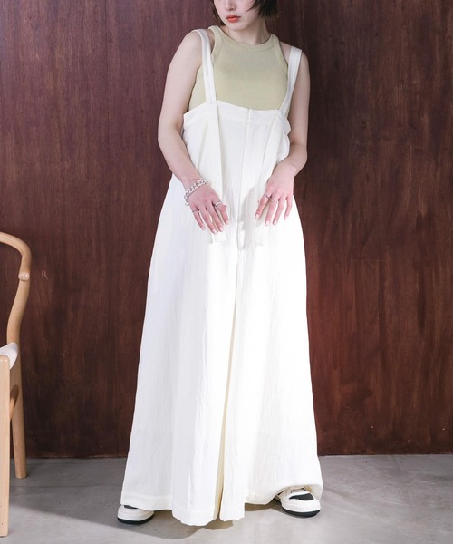 KBF(ケイビーエフ)の「『2サイズ展開』オーバーストラップワイドサロペット(サロペット/オーバーオール・レディース・アイボリー/チャコールグレー・36/38)」の6枚目の写真