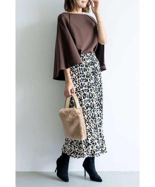 M.deux(エムドゥ)の「ケープスリーブカットソー/プルオーバー(Tシャツ/カットソー・レディース・オフホワイト/グレイッシュベージュ/ネイビー/ブラック/ブラウン・MEDIUM)」の21枚目の写真