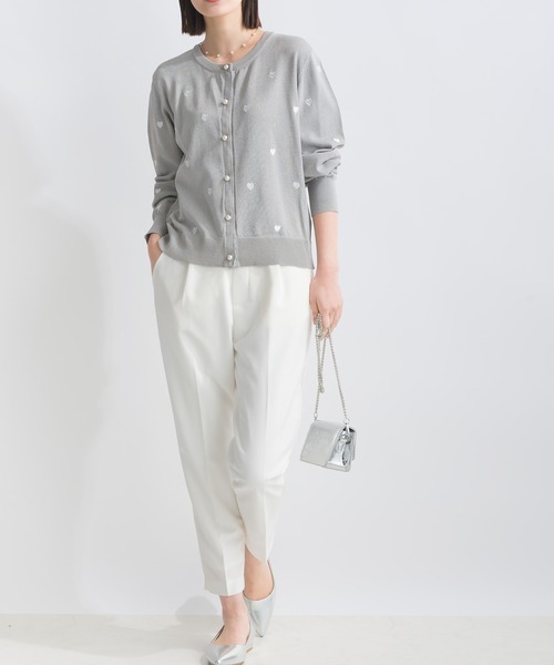PICCIN PERLA(ピッチンペルラ)の「ハート刺繍パールボタンカーディガン(カーディガン/ボレロ・レディース・ライトグレー/ブラック/オフホワイト・M)」の16枚目の写真