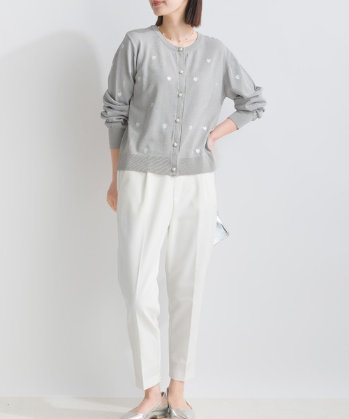 PICCIN PERLA(ピッチンペルラ)の「ハート刺繍パールボタンカーディガン(カーディガン/ボレロ・レディース・ライトグレー/ブラック/オフホワイト・M)」の20枚目の写真