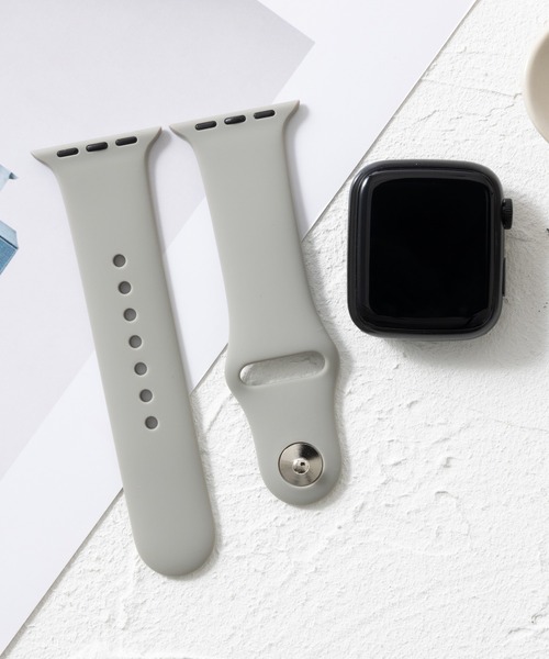 emonique(エモニーク)の「シリコン製 Apple Watch バンド スマートウォッチバンド【38/40/41/42/44/45/49mm対応】(デジタル腕時計・メンズ・グリーン/ブルー/グレー/パープル/ベージュ/ホワイト/ブラック・42/38)」の3枚目の写真