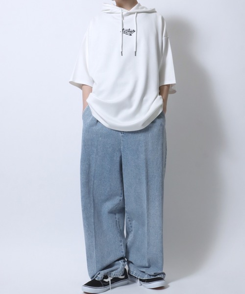 SITRY(シトリー)の「Punch the dough Street Style Hoodie/別注 オーバーサイズ ポンチ ストリートロゴ ワンポイント刺繍 半袖 Tパーカー レディース メンズ(パーカー・メンズ・ライトグレー/ホワイト/チャコール/ブラック/グレイッシュブルー・L/M)」の19枚目の写真
