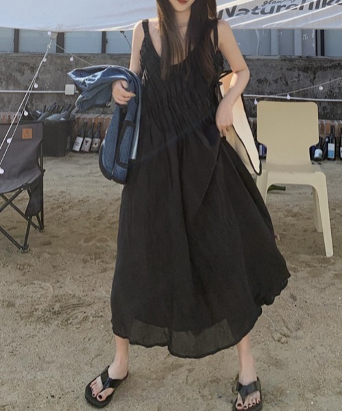 FREE STYLISTS(フリー スタイリスト)の「YUGA_YGMC シアーボリュームフレア キャミソールワンピース(ワンピース・レディース・ブラック/ホワイト・FREE)」の2枚目の写真
