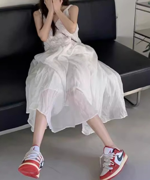 FREE STYLISTS(フリー スタイリスト)の「YUGA_YGMC シアーボリュームフレア キャミソールワンピース(ワンピース・レディース・ブラック/ホワイト・FREE)」の15枚目の写真