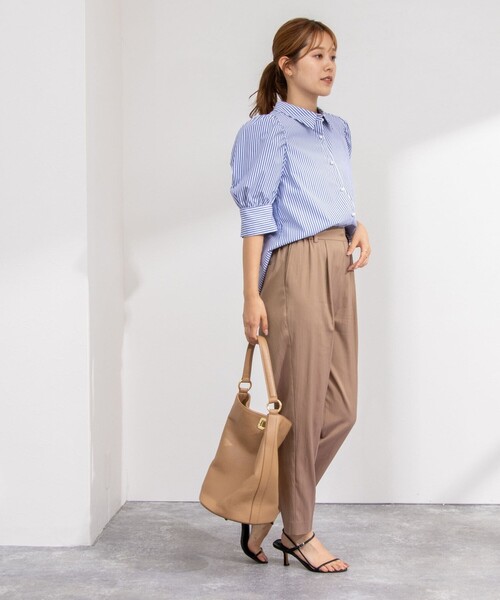 NOLLEY’S（ノーリーズ）の「パール釦パフスリーブブラウス（シャツ/ブラウス・レディース・ブルー系その他7/ホワイト/ブルー系その他6/ネイビー/ブルー系その他/ブルー・38）」の16枚目の写真