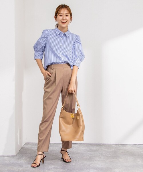 NOLLEY’S（ノーリーズ）の「パール釦パフスリーブブラウス（シャツ/ブラウス・レディース・ブルー系その他7/ホワイト/ブルー系その他6/ネイビー/ブルー系その他/ブルー・38）」の18枚目の写真