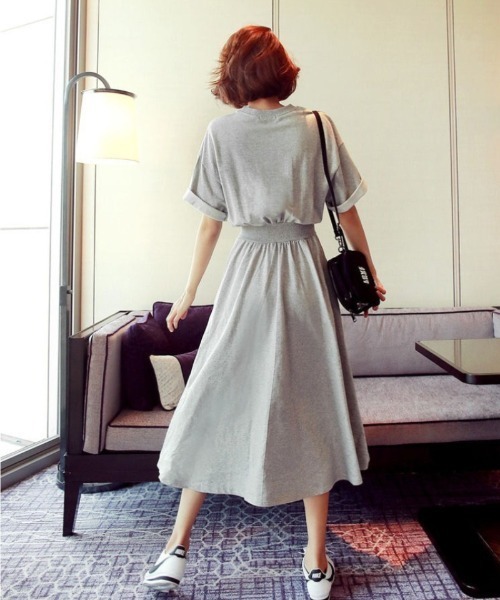 Ritzy(リッツィー)の「クルーネック 半袖ワンピース(ワンピース・レディース・ブラック/グレー・M/L)」の4枚目の写真