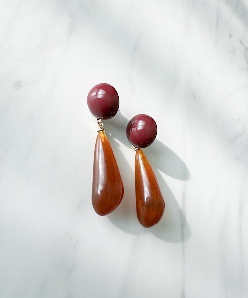 卸売りハンドメイド・手芸 - 赤リップフェイスのモノトーンピアス 