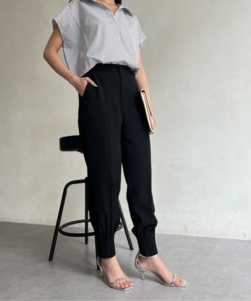 Chez toi(シェトワ)の「裾ピンタックテーパードパンツ(その他パンツ・レディース・グリーン系その他/アイボリー/ブラック・FREE)」の14枚目の写真