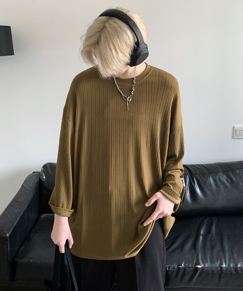 FVLMEN(フルメン)の「【FVLMEN】pleats stripe buckle design rollup halfsleeve tee/プリーツ ストライプ バックル デザイン ロールアップ ハーフスリーブ T(Tシャツ/カットソー・メンズ・グレー/ブラウン/ブラック/アイボリー・X-LARGE/LARGE/MEDIUM)」の1枚目の写真