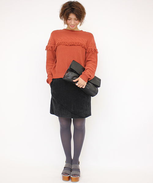 mystic（ミスティック）の「【mystic】フリンジ切替KNITプルオーバー（ニット/セーター・レディース・アイボリー/ブラック/チャコールグレー/キャメル/レンガ・ﾌﾘ-）」の7枚目の写真