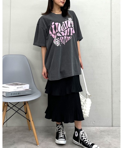 MODISH GAZE(モディシュガゼ)の「ハート ピグメントTシャツ(Tシャツ/カットソー・メンズ・アイボリー/スミクロ/ネイビー・FREE)」の21枚目の写真