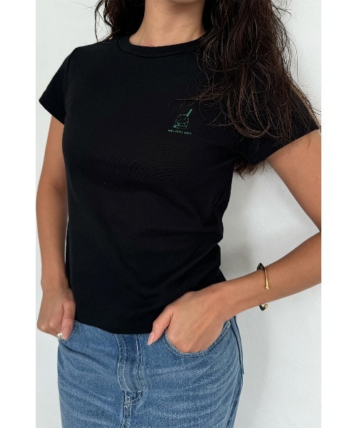 ALEXIA STAM（アリシアスタン）の「MELTING HOT Tee /デザインチビTee（Tシャツ/カットソー・レディース・ホワイト/グレー/ブラック・FREE）」の3枚目の写真