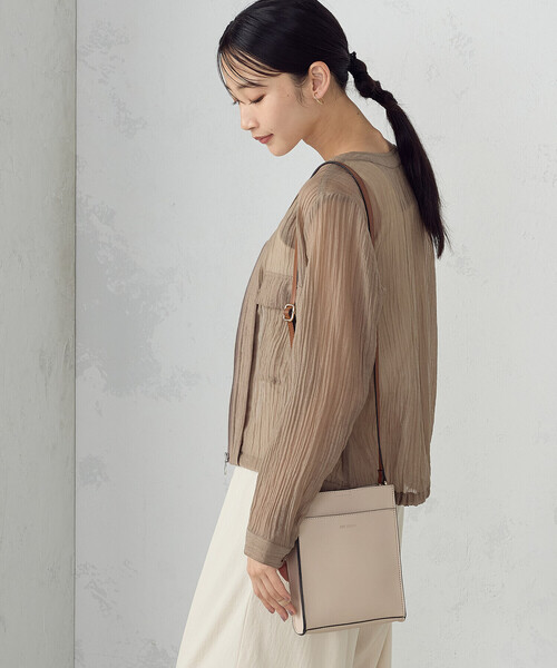 MONO　COMME CA（モノコムサ）の「コンパクト スクエアショルダー（ショルダーバッグ・レディース・ブラック/ベージュ/モカ/テラコッタ・FREE）」の4枚目の写真