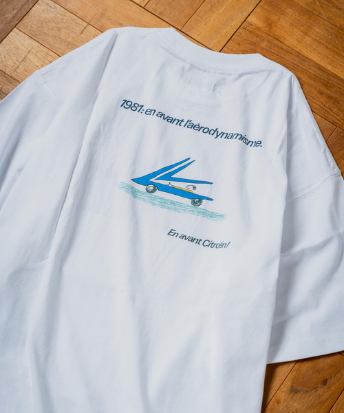 EDIFICE(エディフィス)の「SAVIGNAC (サビニャック) 別注 Citroen プリント Tシャツ(Tシャツ/カットソー・メンズ・ブラック×ブラック/ホワイト×ホワイト/モスグリーン/White/ネイビー・MEDIUM/LARGE/X-LARGE)」の9枚目の写真