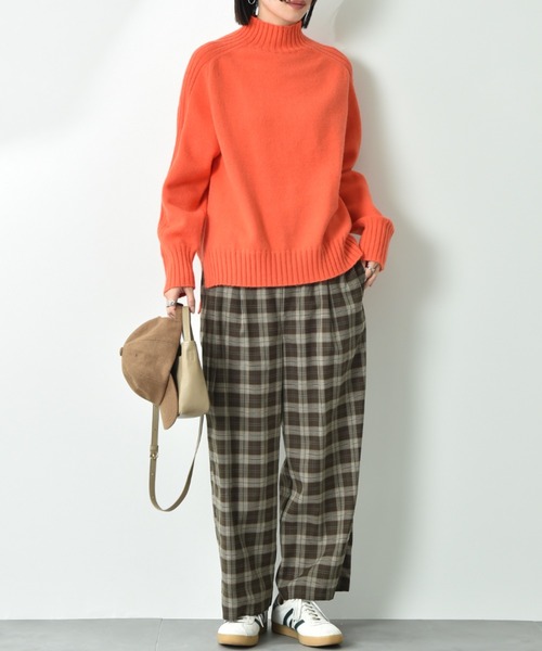 INTERPLANET(インタープラネット)の「ストレッチゆるテーパードパンツ(その他パンツ・レディース・ブルー/チャコールグレー/ブラック/ボルドー・FREE)」の1枚目の写真