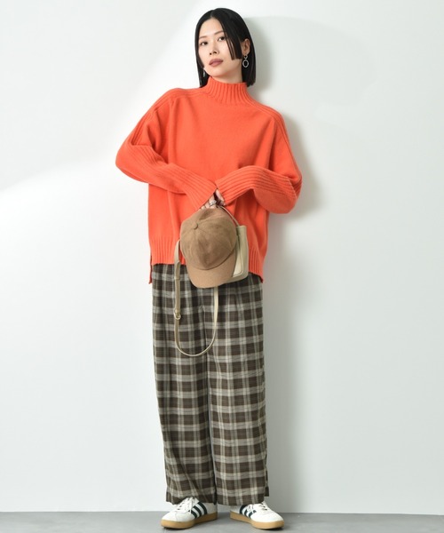 INTERPLANET(インタープラネット)の「ストレッチゆるテーパードパンツ(その他パンツ・レディース・ブルー/チャコールグレー/ブラック/ボルドー・FREE)」の12枚目の写真