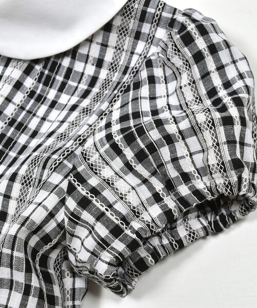BeBe（ベベ）の「【お揃い】チェックレースプリント丸襟ティアードワンピース(90~150cm)（シャツワンピース・キッズ・ブラック系その他・120cm/140cm/100cm/90cm/150cm/130cm/110cm）」の7枚目の写真