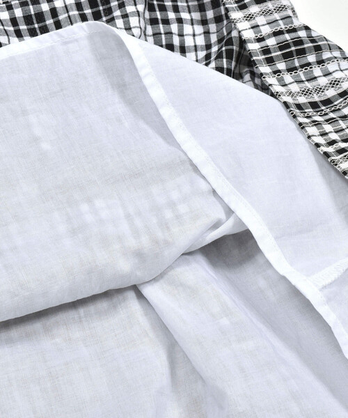 BeBe（ベベ）の「【お揃い】チェックレースプリント丸襟ティアードワンピース(90~150cm)（シャツワンピース・キッズ・ブラック系その他・120cm/140cm/100cm/90cm/150cm/130cm/110cm）」の3枚目の写真