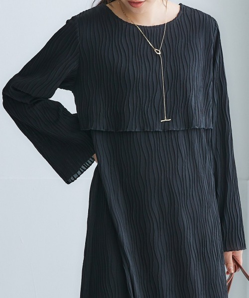 nissen(ニッセン)の「ウェーブタックプリーツ重ね着風ワンピース(ワンピース・レディース・モカ/ブラック・LL/L/M/S)」の19枚目の写真